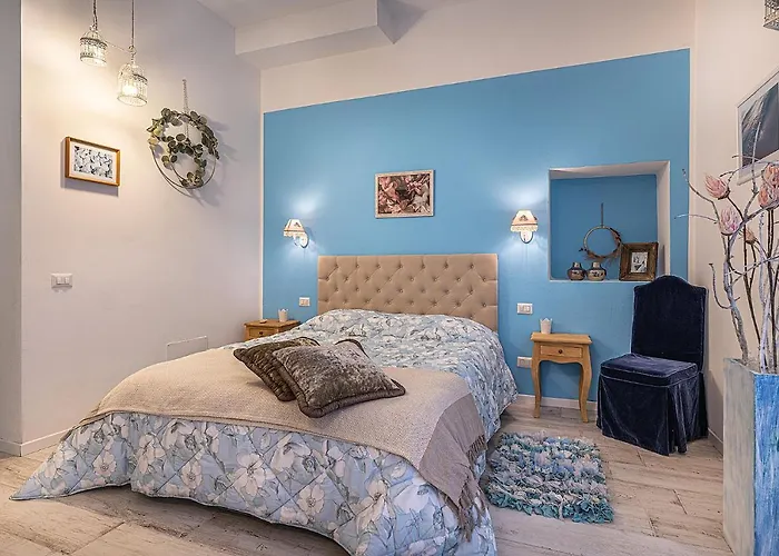 White & Gold Suite Verona